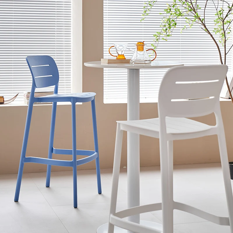 Home Bar Lounge - Luksusowe plastikowe krzesła barowe, sztaplowane, na