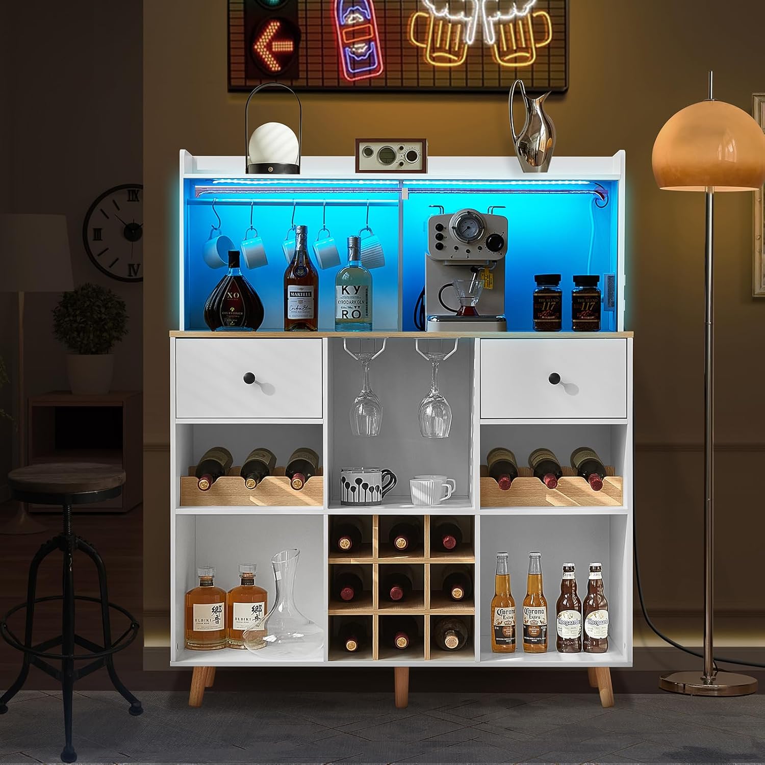 Home Bar Shelves - Szafka barowa na wino z gniazdem