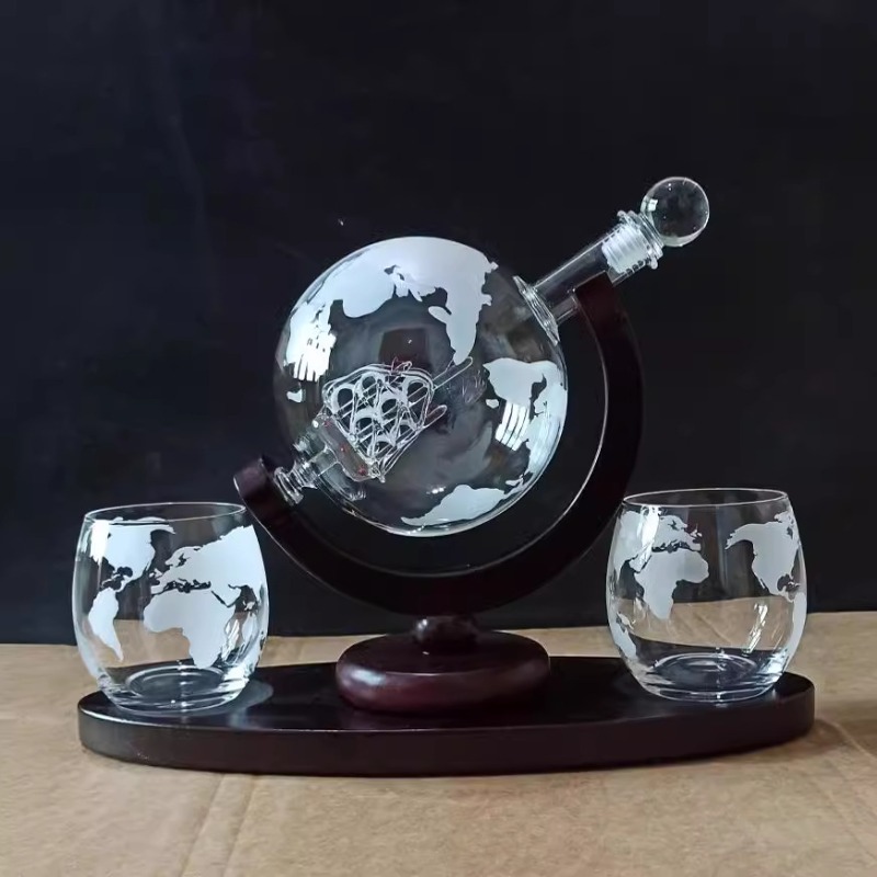 Kreatywny zestaw karafki w ksz – Decanter Globe Set recenzja i cena