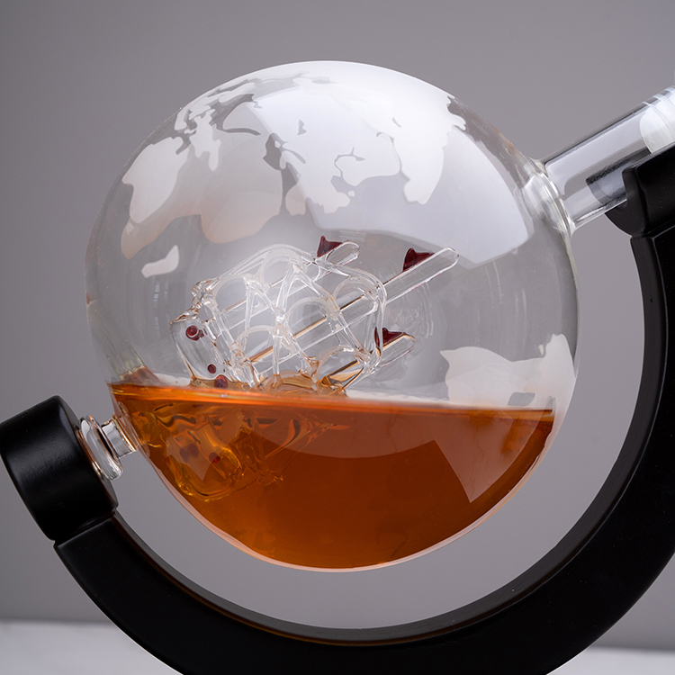 Fabryczna sprzedaż Niestandard – Decanter Globe Set recenzja i cena