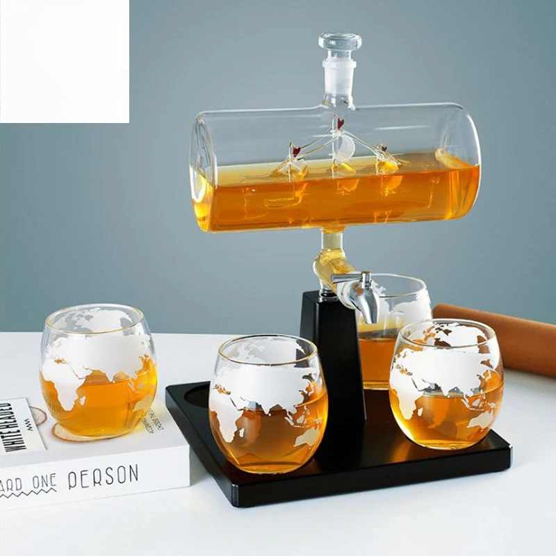 Dekanter do whisky o antycznym – Decanter Globe Set recenzja i cena