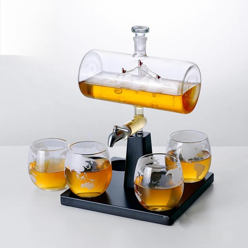 Dekanter do whisky o antycznym – Decanter Globe Set recenzja i cena